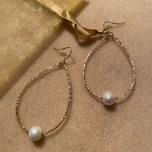 Gold and pearl earrings